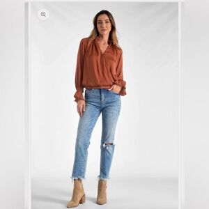 Elan Crossover Blouse. Size Medium.